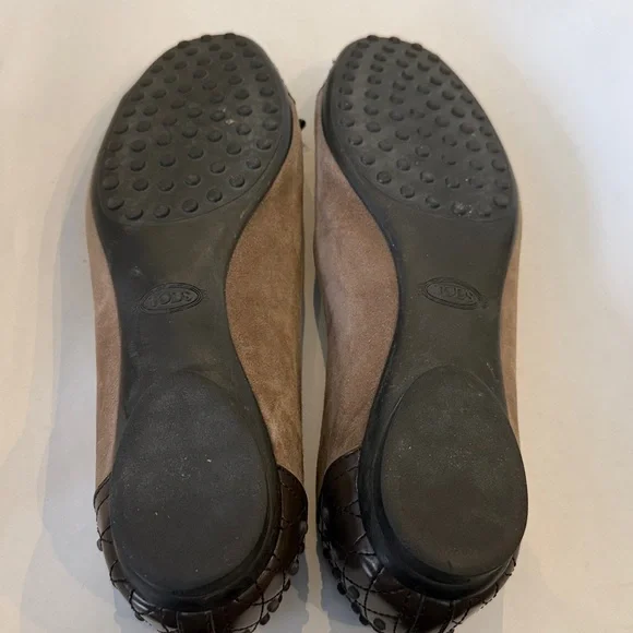 Tod's Two-Tone Brown and Tan Suede Flats - Picture 8 of 8